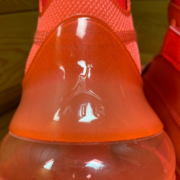 Nike Jordan Air Latitude 720 Bright Crimson Neon - Picture 4 of 16